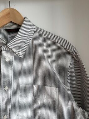 G.H.BASS Oxford Button Down Shirt in Grey / White Stripe - Medium